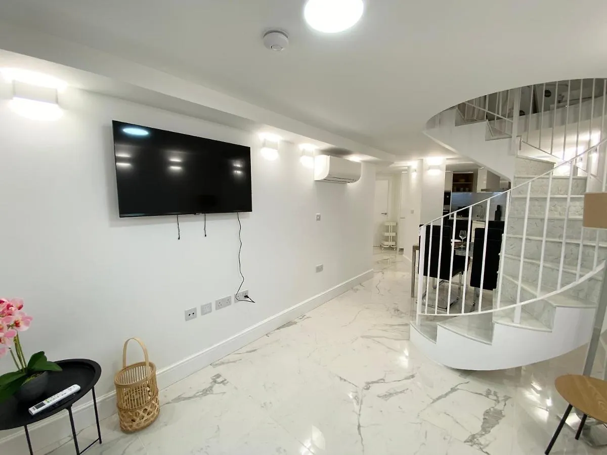 Apartment Unique Waterfront Duplex On The Mediterranean - Caleta, Catalan Bay Gibraltar Gibraltar