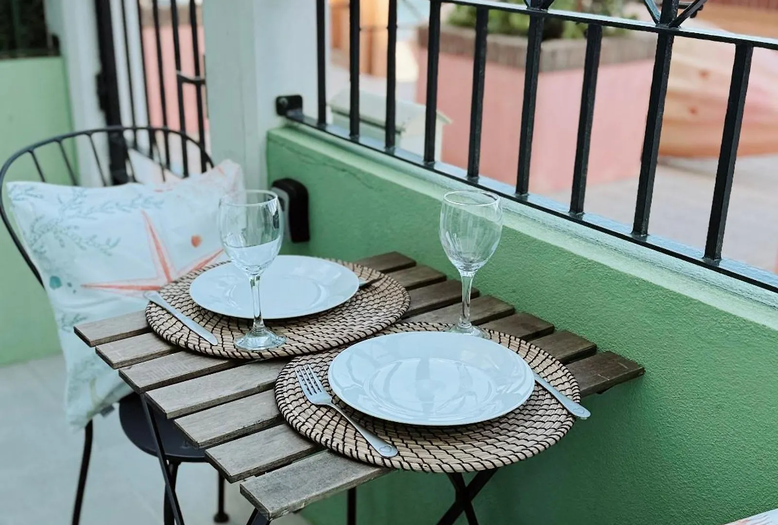 Unique Waterfront Duplex On The Mediterranean - Caleta, Catalan Bay Gibraltar Apartment